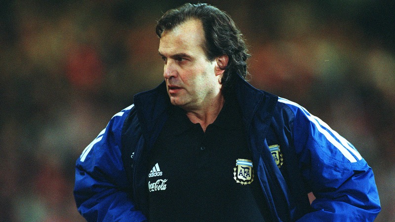 HLV Marcelo Bielsa - Bậc thầy bóng đá